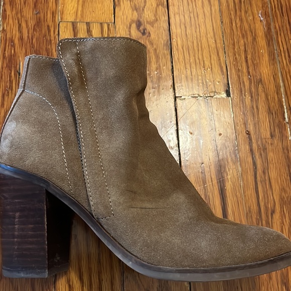 Dolce Vita Stunna Booties - Picture 5 of 7